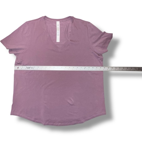 NWT LULULEMON Love V-Neck - Size 14 Lavender Lux - Picture 10 of 13